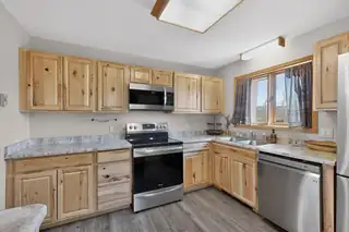 11 Skyview Drive Kitchen