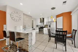 1112 Alexandra Street SW Kitchen