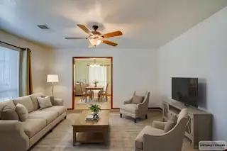 2520 Landman Drive NE Living Room