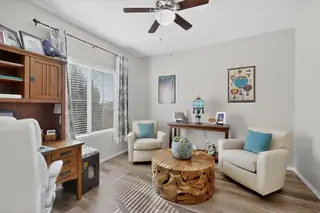 725 Palo Alto Drive NE Living Room