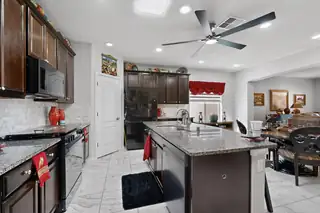 725 Palo Alto Drive NE Kitchen