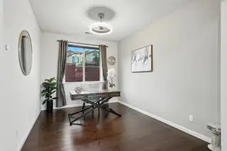 43 Vista Larga Place NE Living Room