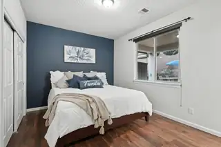 43 Vista Larga Place NE Bedroom