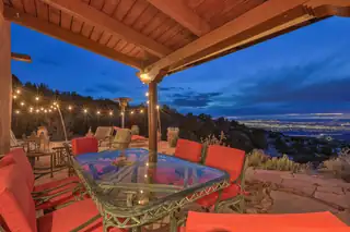 8 La Luz Trail NE Patio