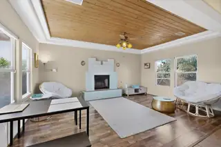 4024 Arapahoe Avenue NW Living Room