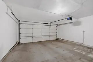 6921 White Pine Place NE Garage