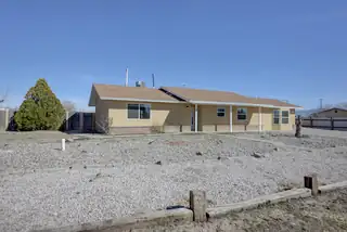 2913 Donna Maria Drive SW Exterior Front