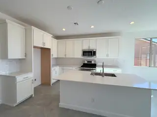 3161 Wolf Tail Loop NE Kitchen