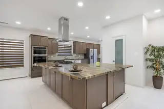 9108 Meriwether Avenue NE Kitchen