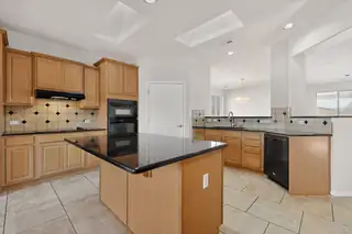 900 Cottonwood Circle Kitchen