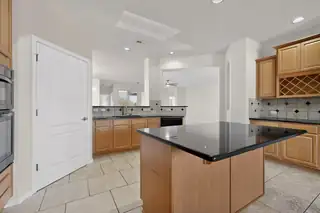 900 Cottonwood Circle Kitchen