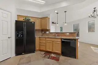 501 5th Street NE Kitchen