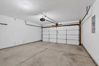 11027 Gladiolas Place NW Garage