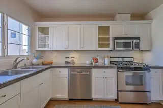 812 Vassar Drive SE Kitchen