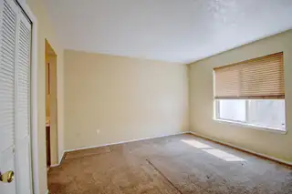 3908 Ladera Drive NW Living Room