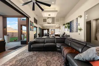 10434 Amara Vista Court NE Living Room