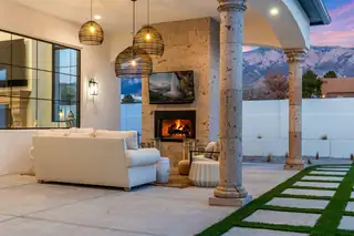 9400 Elena Drive NE Patio