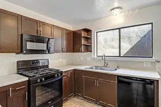 6909 Cleghorn Road NW Kitchen