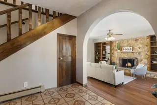 4008 Saint Andrews Drive SE Living Room