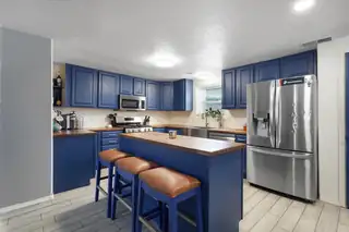 524 Aztec Road NW Kitchen