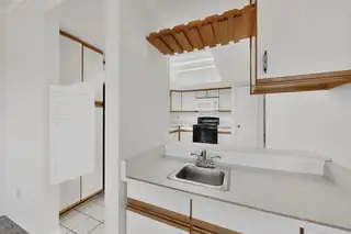 823 Country Club Drive SE APT 2E Kitchen