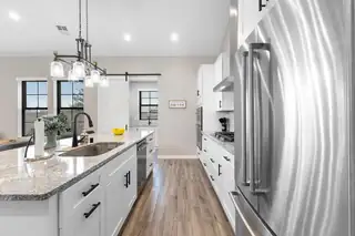 1645 16th Avenue SE Kitchen