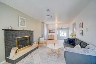 1401 Valle Alto Court NW Living Room