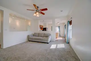 2916 McKinnon Way SW Living Room