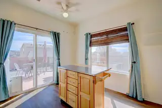 2916 McKinnon Way SW Kitchen