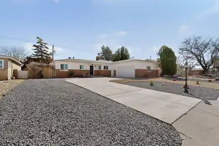 1404 Cagua Drive NE, Albuquerque