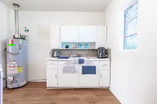 2807 Madison Street NE Kitchen