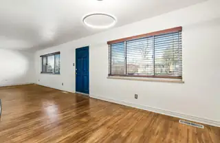 2940 San Joaquin Avenue SE Living Room