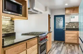 2940 San Joaquin Avenue SE Kitchen