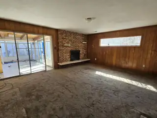 1508 Rita Drive NE Living Room