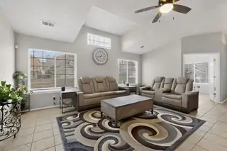 5401 Kokopelli Court NW Living Room