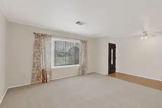 3830 Westerfeld Drive NE Living Room