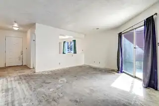 1613 Patti Place NE Living Room