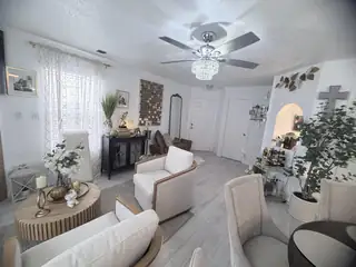 1027 Cassandra Street SW Living Room