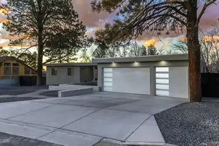 811 Lamp Post Circle SE, Albuquerque