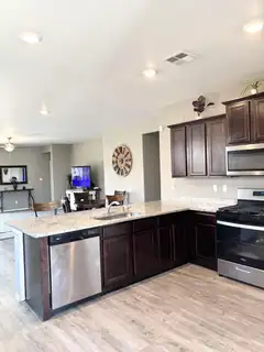 3413 N Oregon Trail Road NE Kitchen