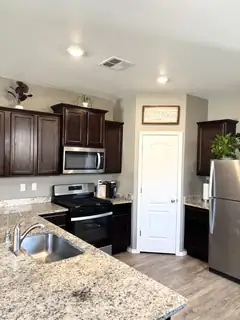 3413 N Oregon Trail Road NE Kitchen