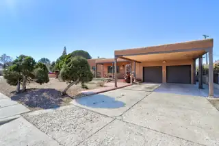 605 Ridgecrest Drive SE Exterior Front