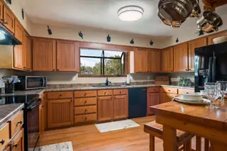 28 Jennifer Drive Kitchen