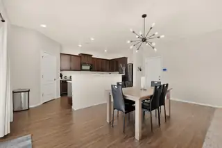 10040 Farinosa Avenue SW Kitchen