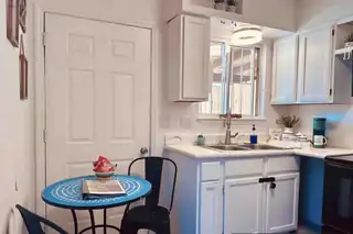 516 Arno Street NE Kitchen