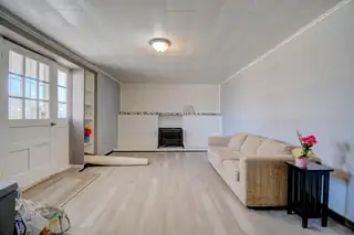 336 Los Lentes Road NE Living Room