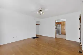 2621 McEarl Avenue SE Kitchen