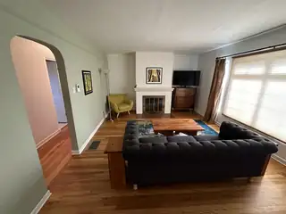 732 Loma Vista Drive NE 