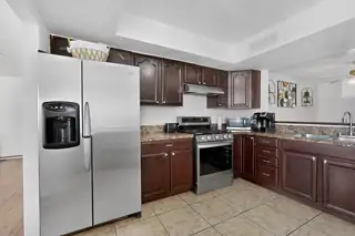 202 Pecos Loop SE Kitchen