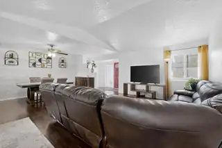 202 Pecos Loop SE Living Room